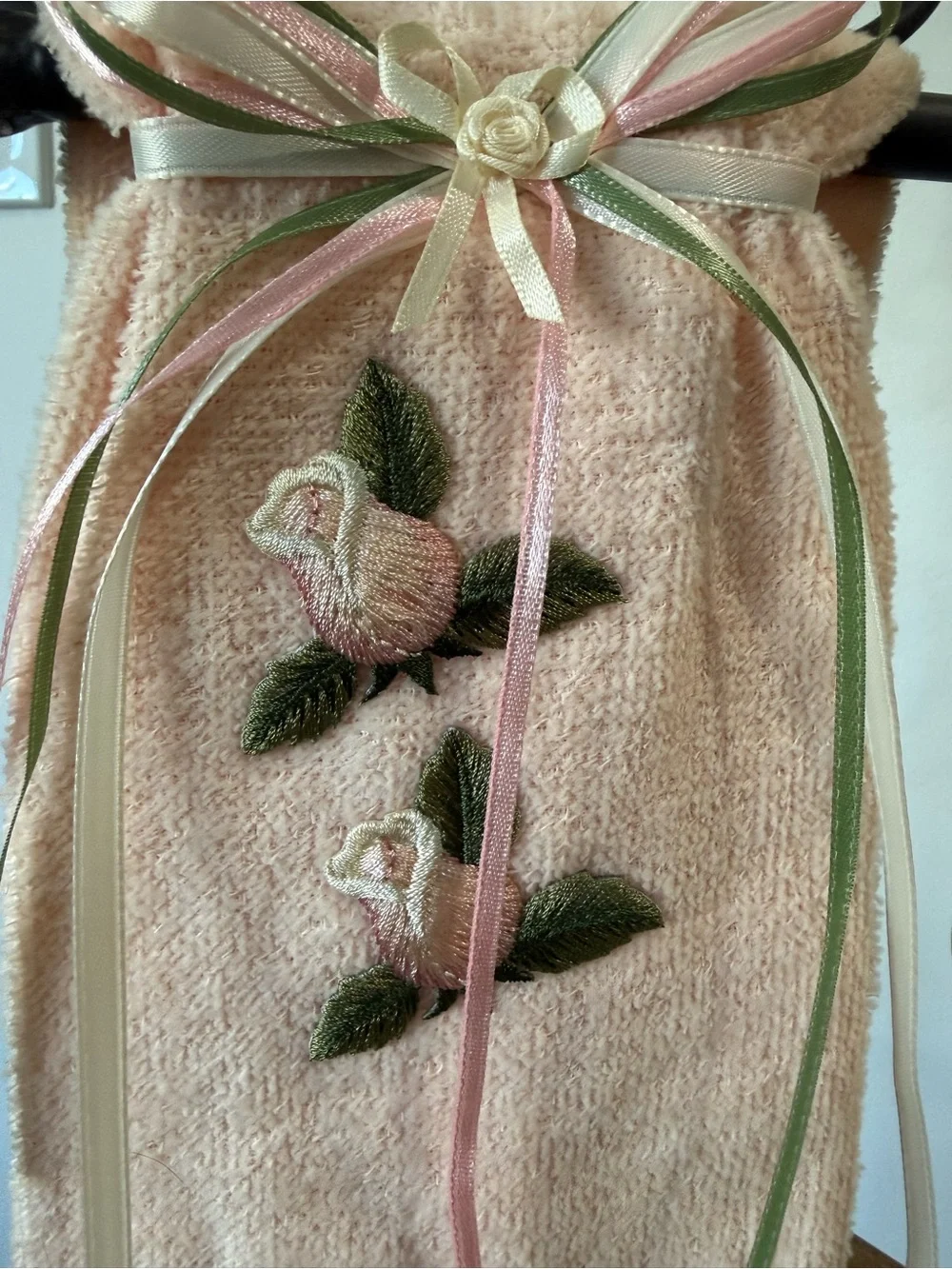 🌷 Hand Crafted Pink & Green Rose Hand Towel & Spare Toilet Paper Holder 🌷